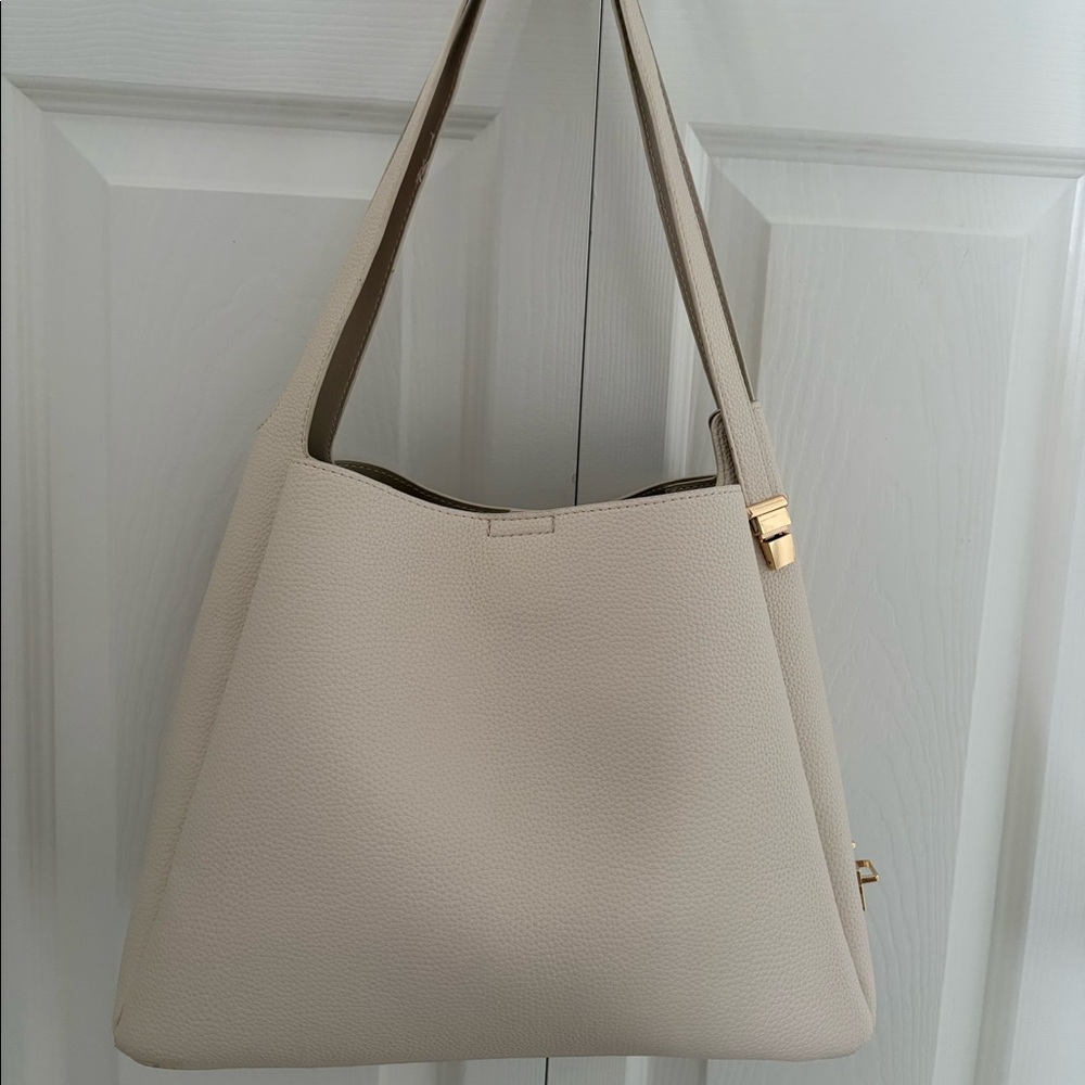 Beautiful shoulder bag
